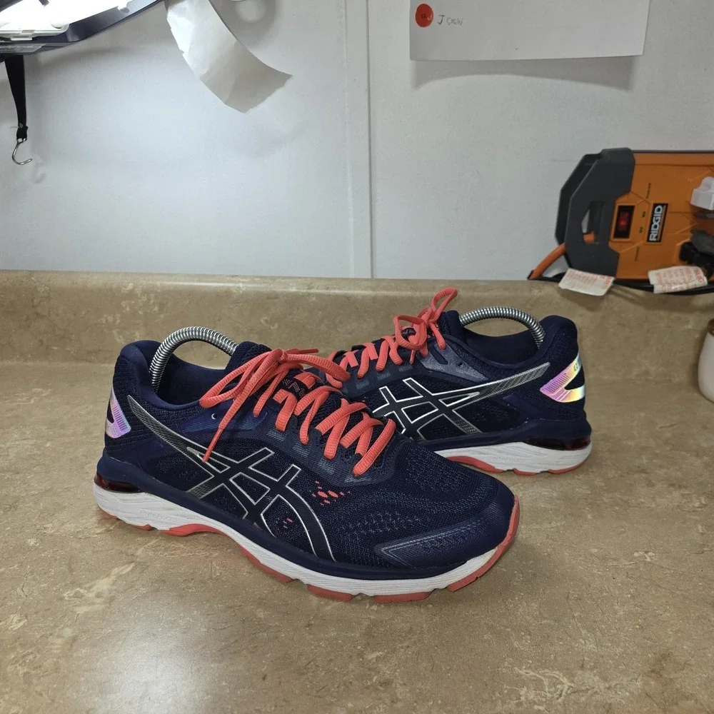 Asics brand style